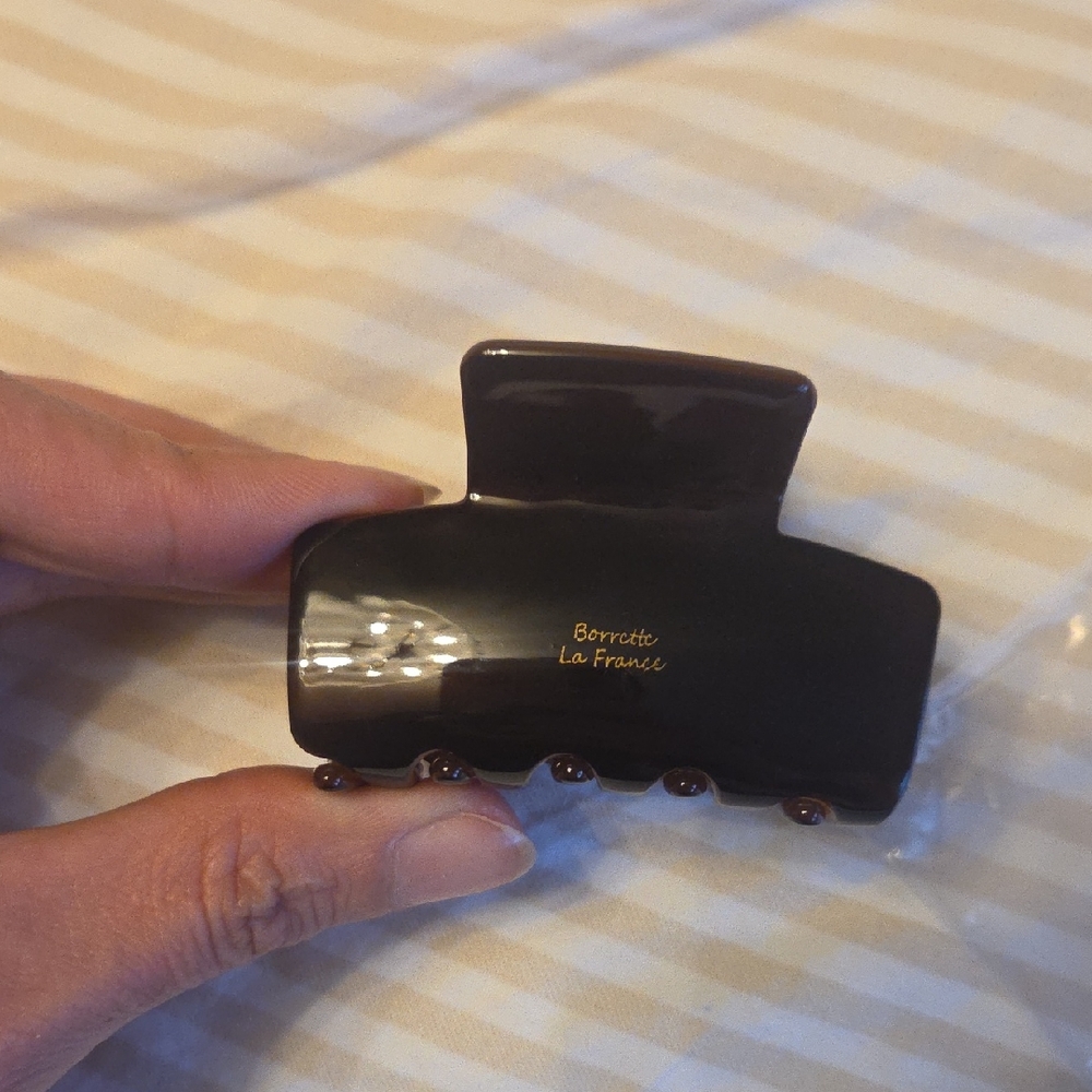 Nwt Sturdy Claw Hair Clip